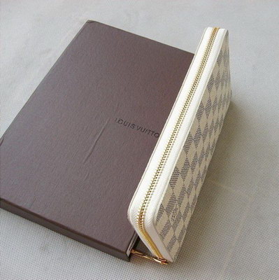 LV Wallets AAA(Men)-018