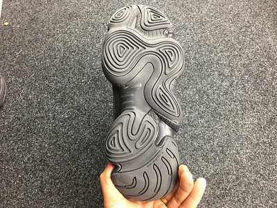 ad*s Y**zy 500(aaa)-003