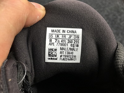 ad*s Y**zy 500(aaa)-003