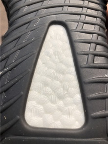 Authentic Adidas Yeezy 350 Boost V2-033