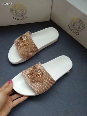 Versace Slippers Women(AAA)-028