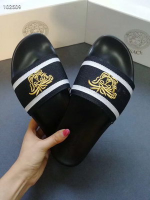 Versace Slippers Women(AAA)-010