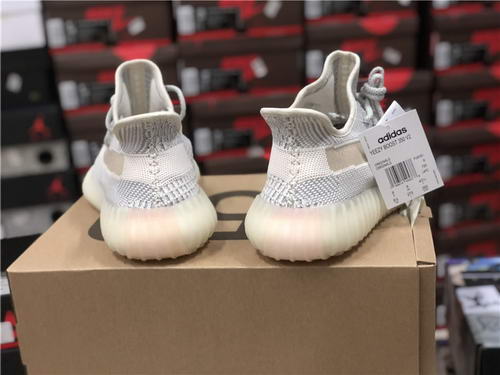 ad*s Y**zy 350 v2 lundmark non-reflective