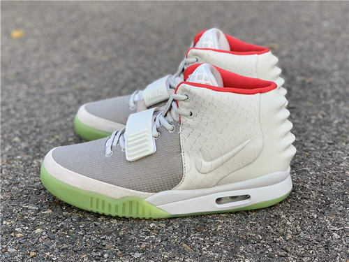 Kanye West xNike Air Yeezy II NRG White