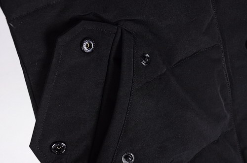 Can*a Go*e vest coat(women)-007