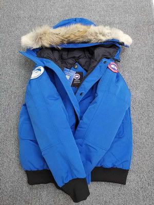 Can*a Go*e coat-01-122