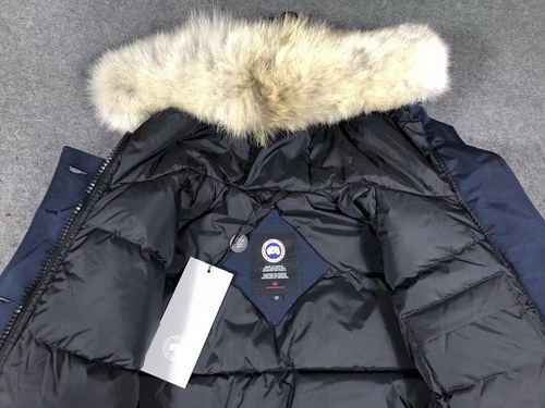 Canada Goose Coat(Women)-013