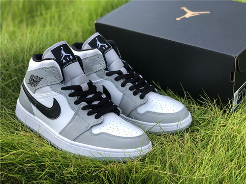 Air Jordan 1 Mid “Light Smoke Grey”