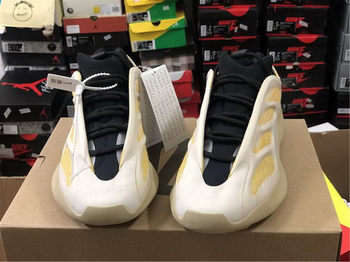Authentic Yeezy 700 Boost V3 Srphym