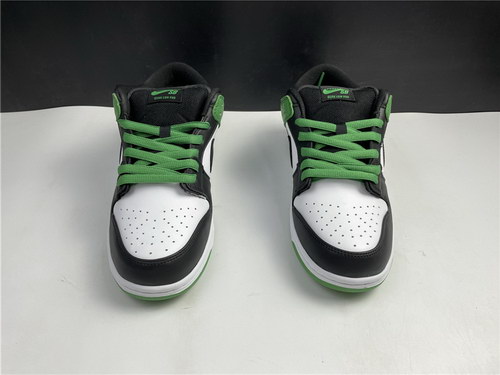 Nike SB Dunk Low “Classic Green”