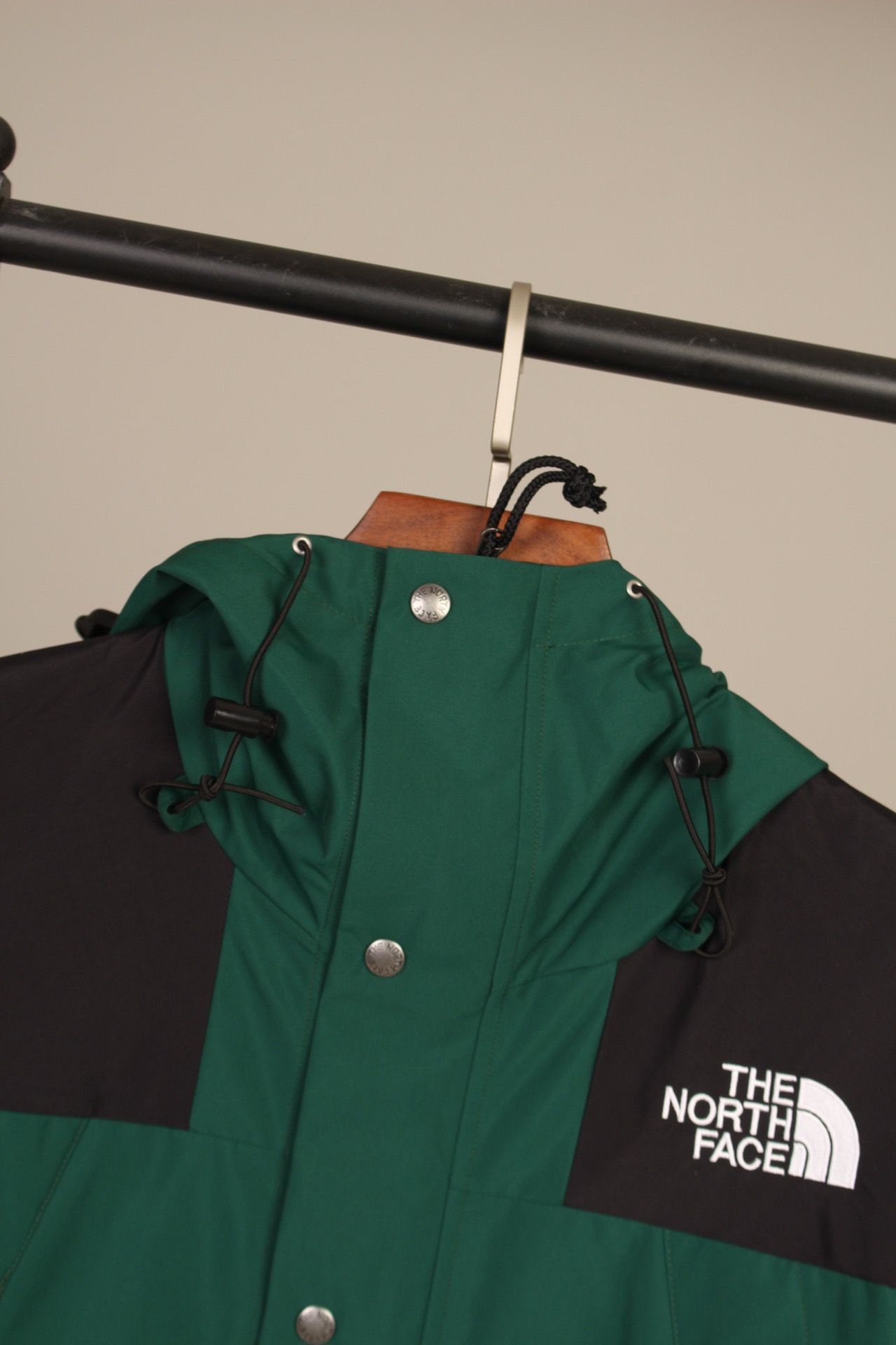 the n0*h F**e coat-021