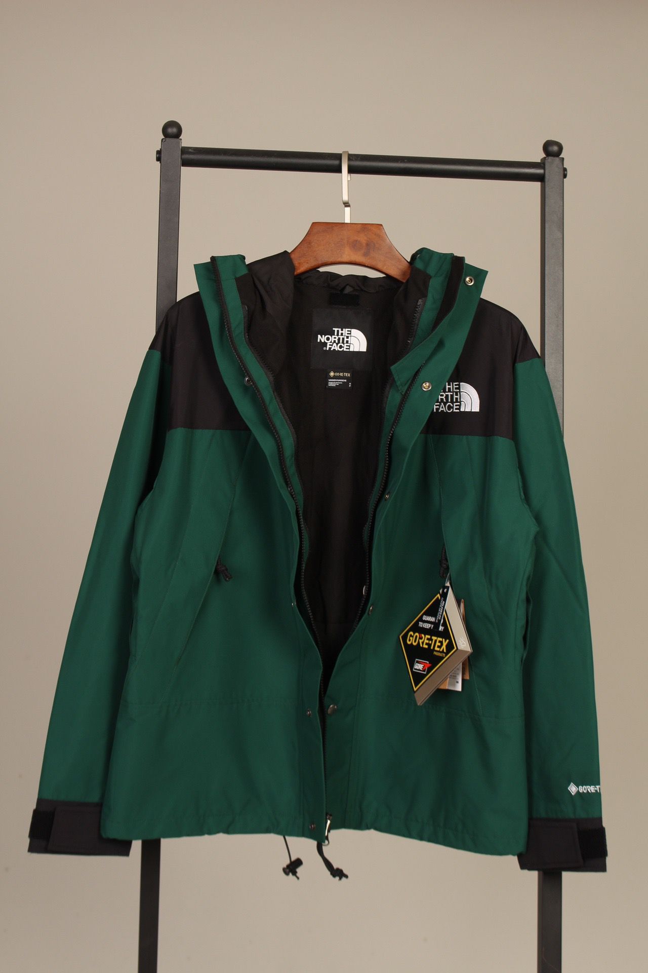 the n0*h F**e coat-021