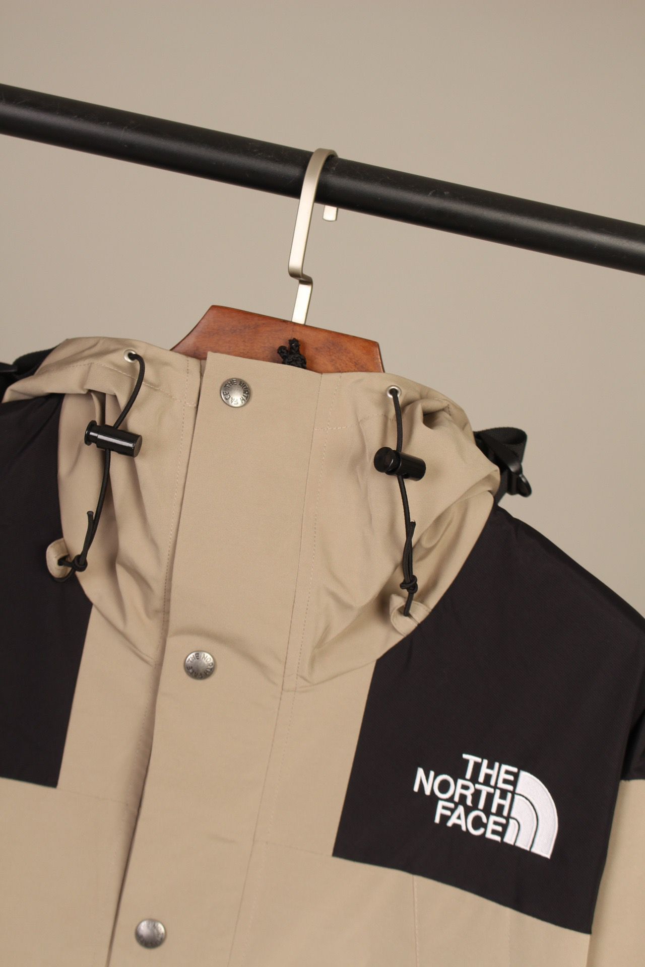 the n0*h F**e coat-022