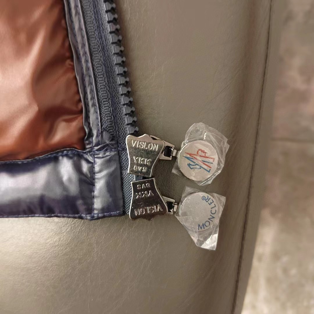 Moncler Vest Coat-014