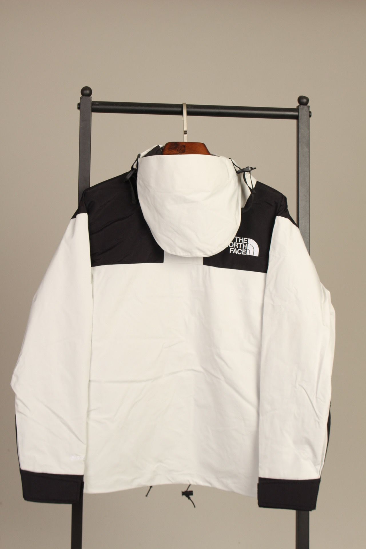 the n0*h F**e coat-020