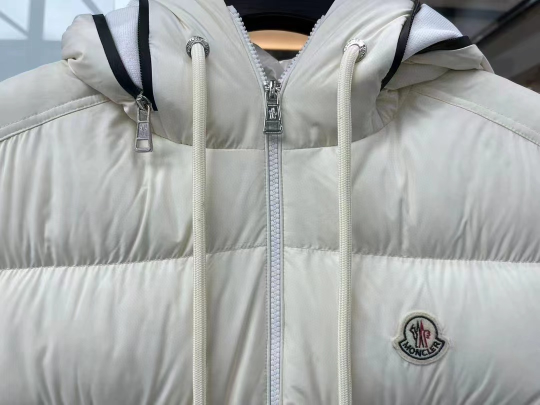 Moncler Vest Coat-017