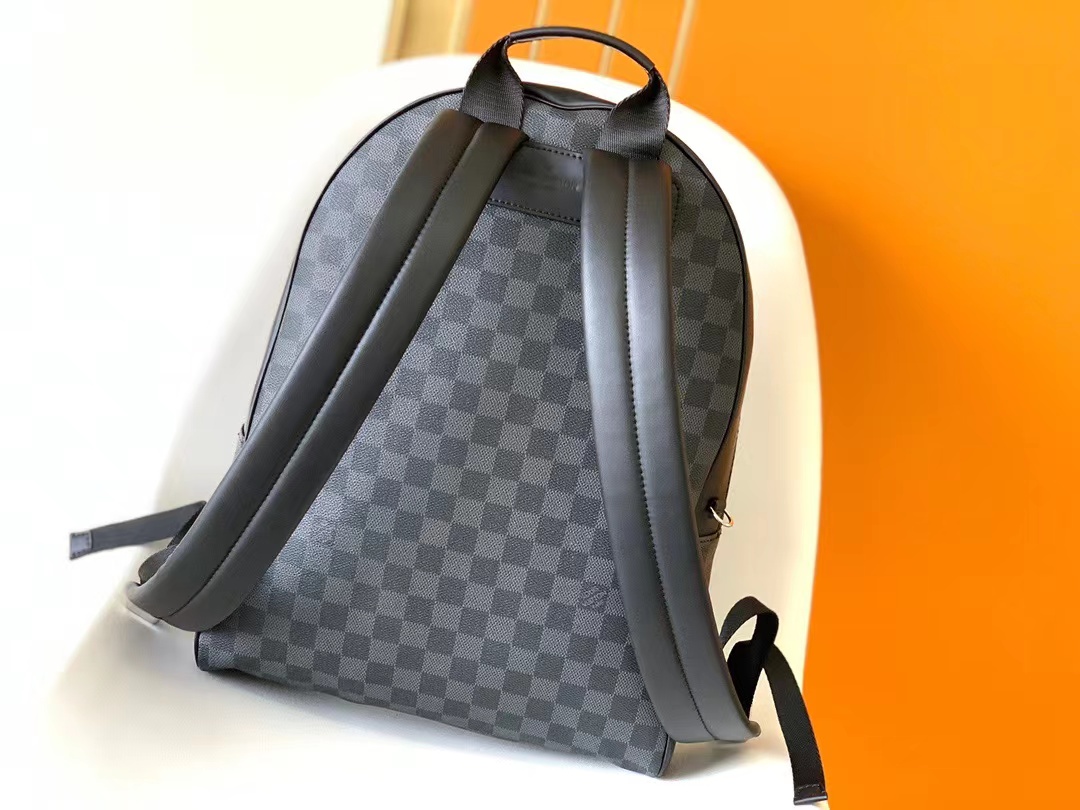 LV Backpack(AAAA)-040