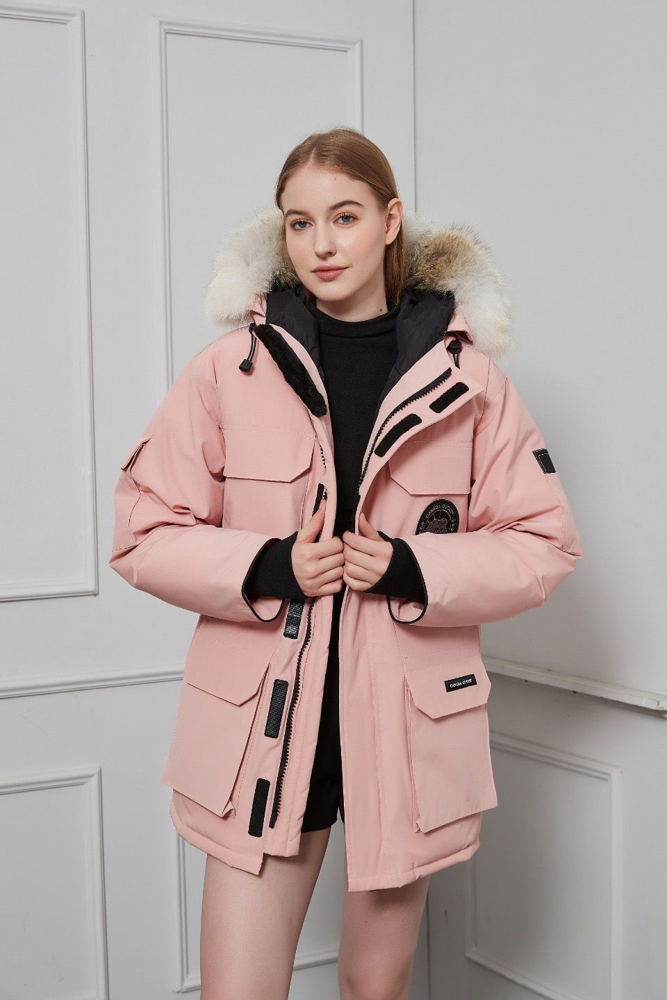 Canada Goose Coat(Women)-026