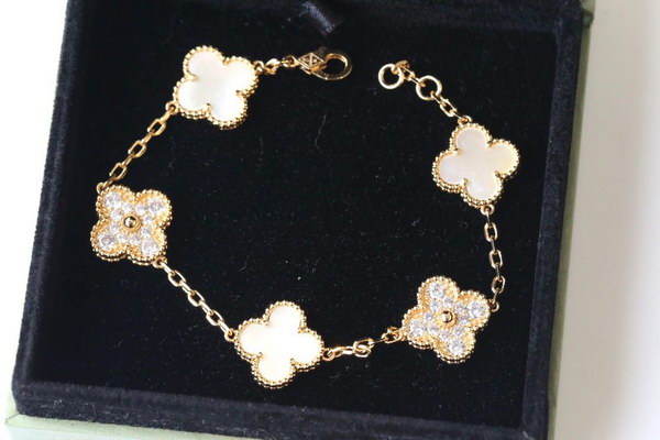 Van Cleef & Arpels Bracelet(19cm)-008