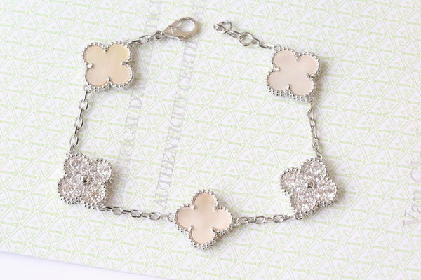 Van Cleef & Arpels Bracelet(19cm)-008
