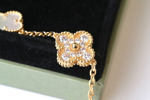 Van Cleef & Arpels Bracelet(19cm)-008