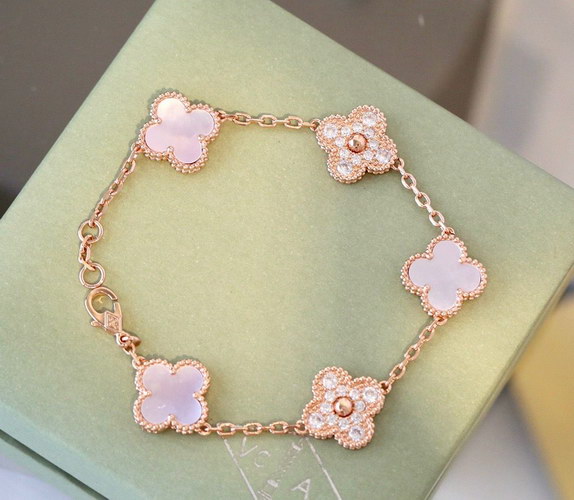 Van Cleef & Arpels Bracelet(19cm)-010