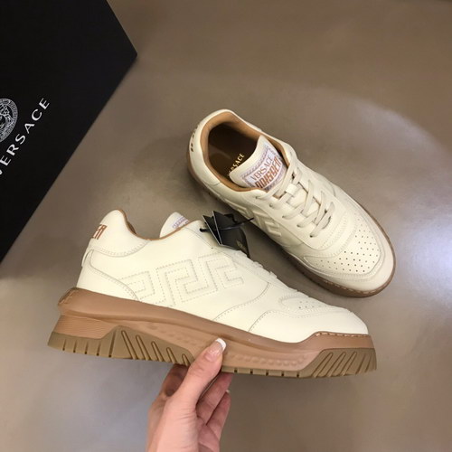 Versace Shoes(AAA)-183