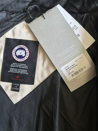 Can*a Go*e coat (e30)-224