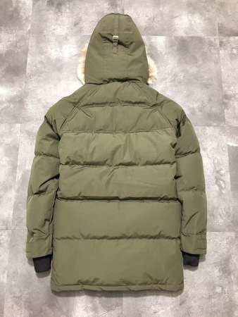Canada Goose Coat (E30)-225