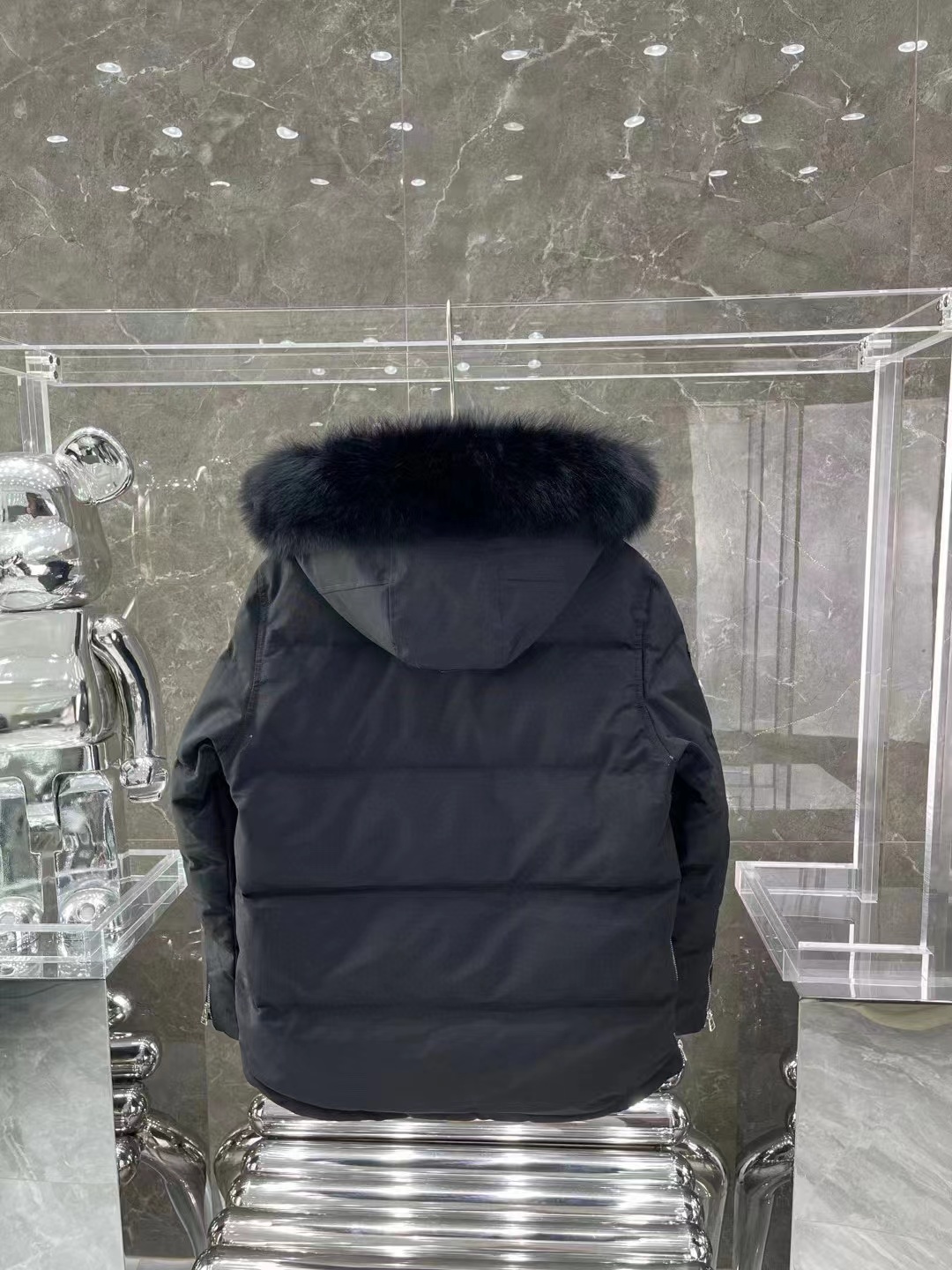 Moose Knuckles Coat-001