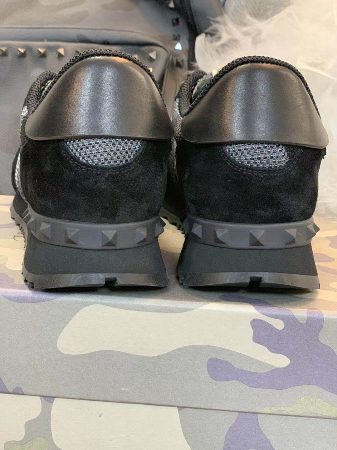 Valentino Shoes(AAA)-211