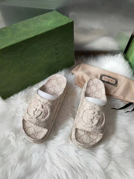 G*u*i slippers(aaa)-448