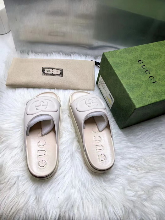 G*u*i slippers(aaa)-440