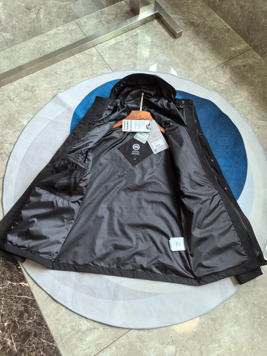 Can*a Go*e jacket-006