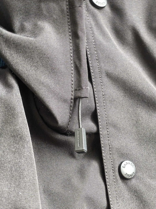 Can*a Go*e jacket-006