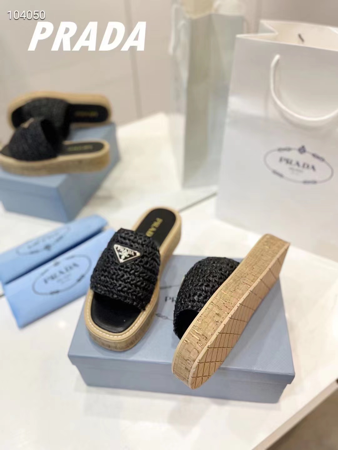 Pra*a slippers women(aaa)-003