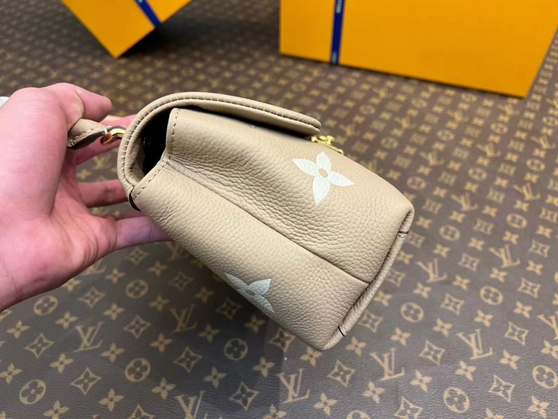 LV Handbags AAA(Women)-223