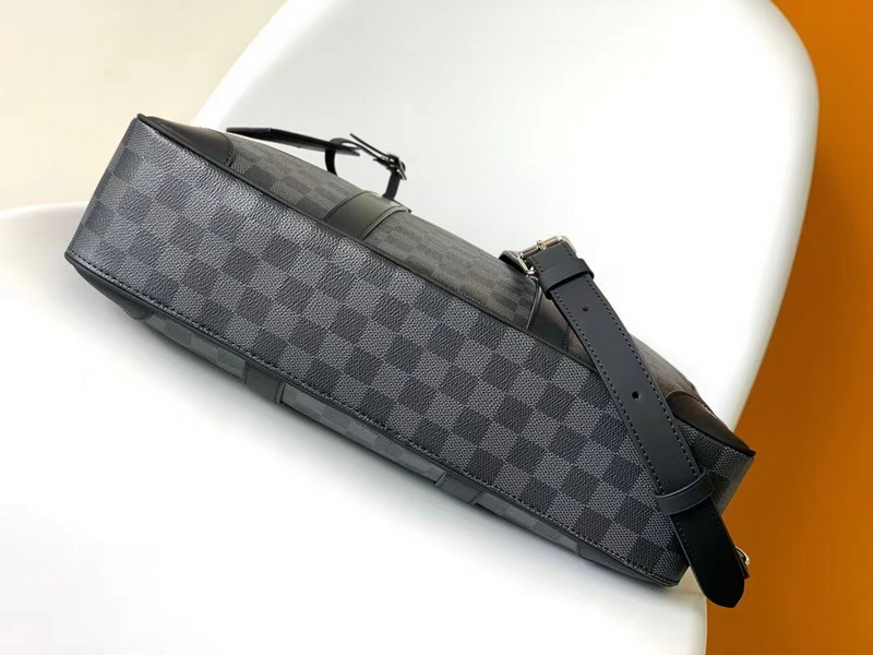 LV Handbags AAAA(Men)-146