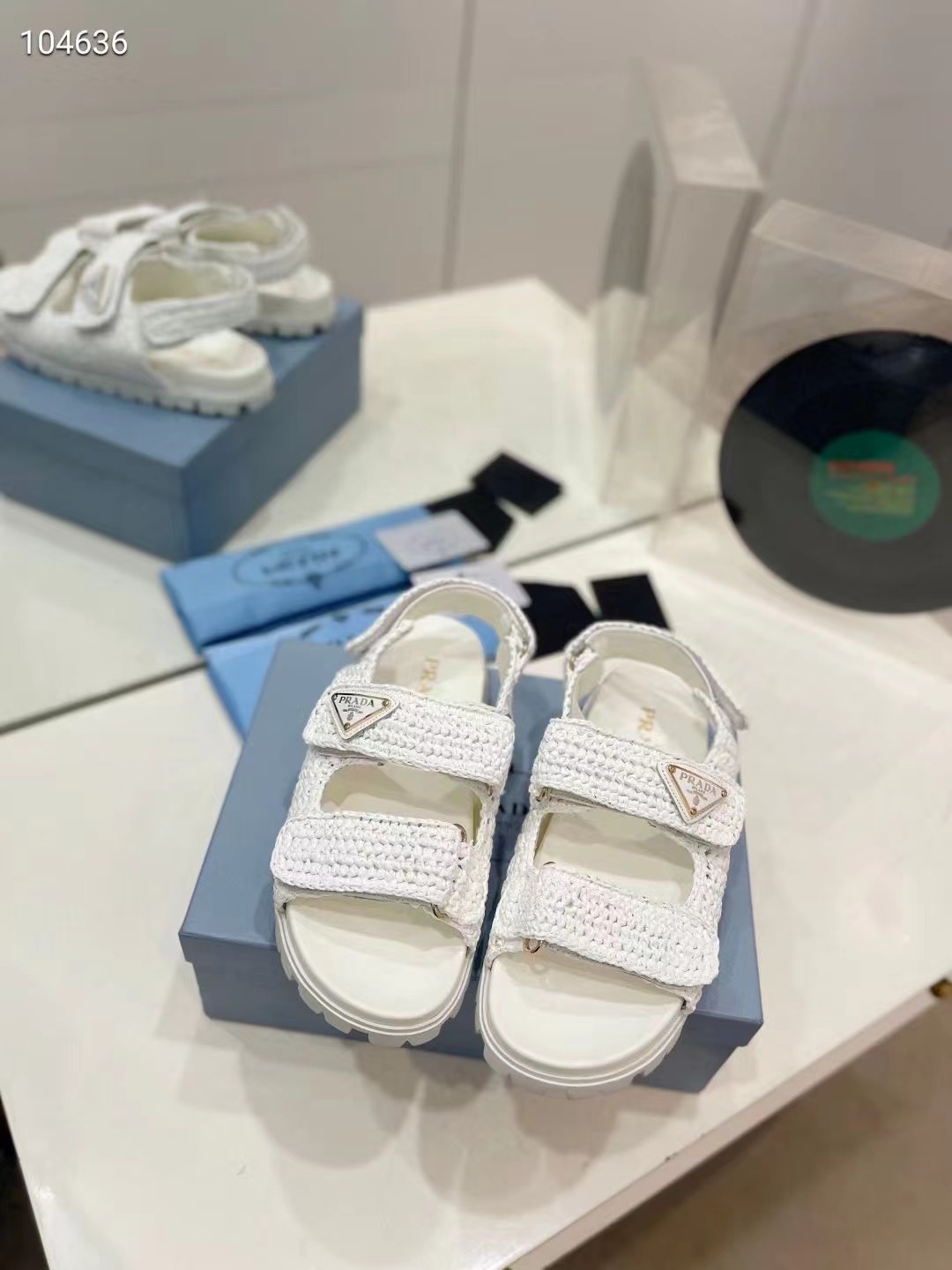 Pra*a slippers women(aaa)-016