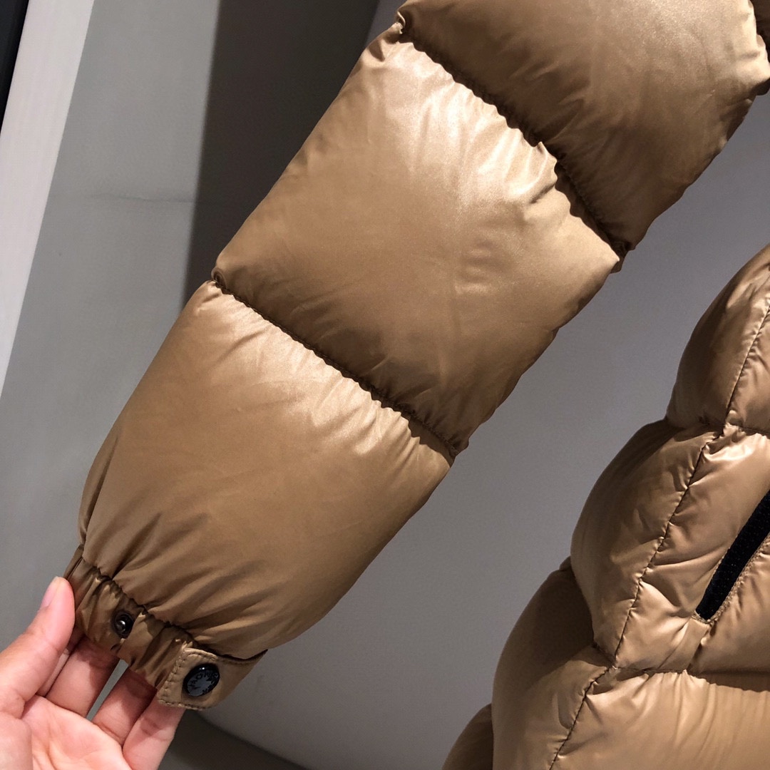 Moncler Coat(Women)-011