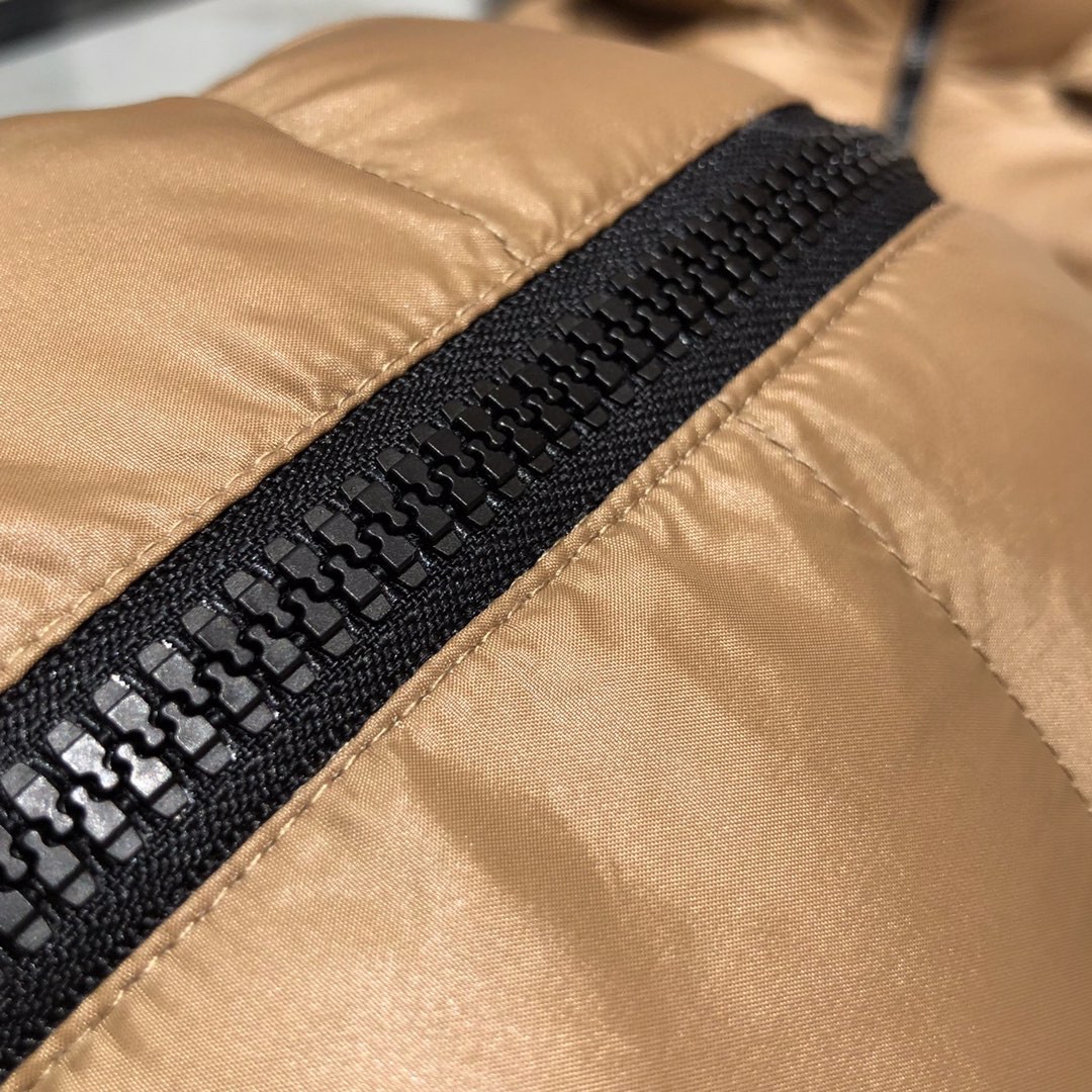 Moncler Coat(Women)-011