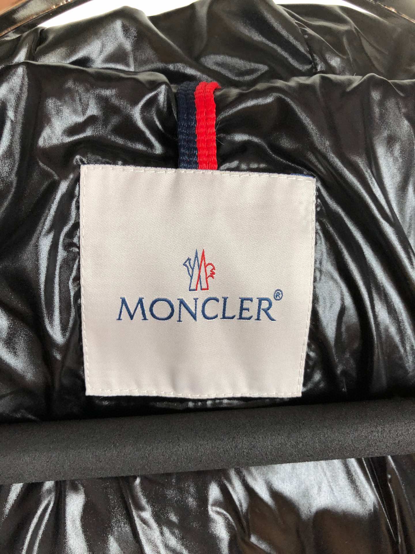 Moncler Coat(Women)-069