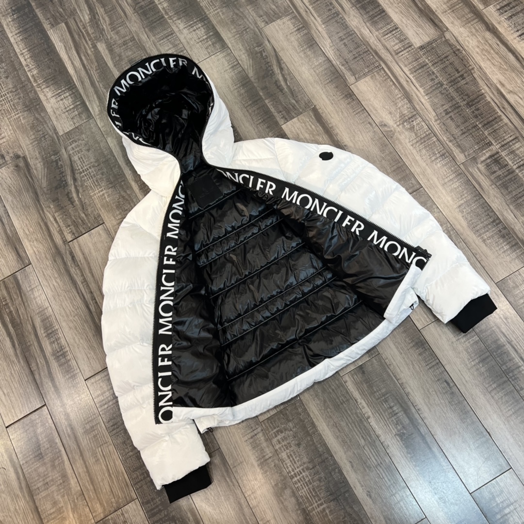 Moncler Coat(Women)-127