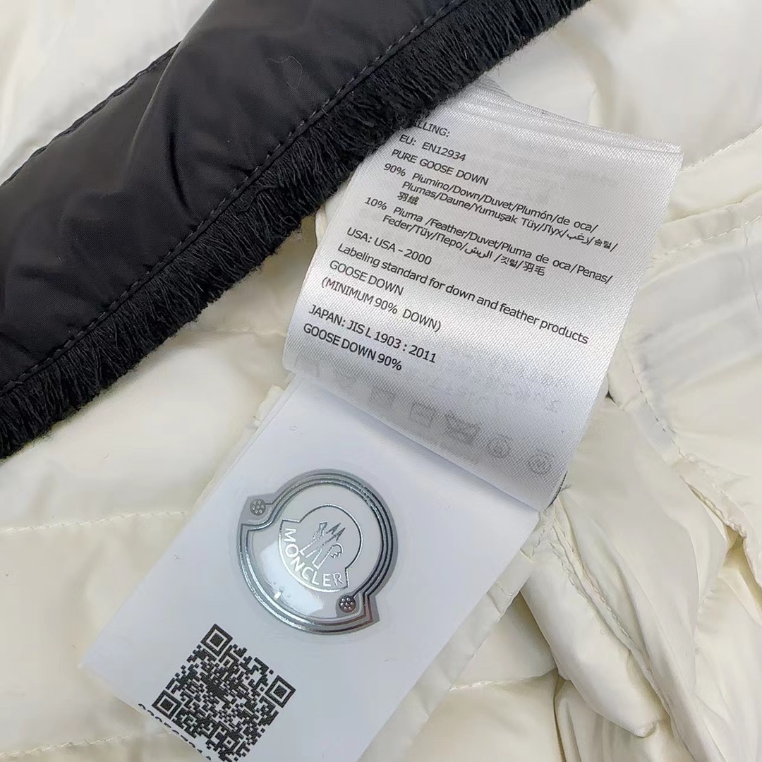 Moncler Coat(Women)-132