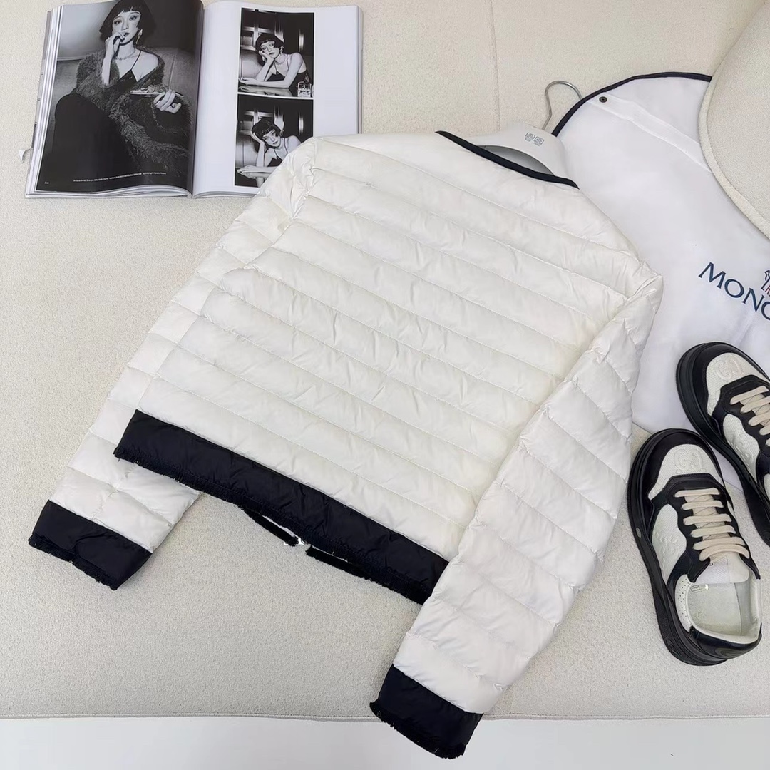 Moncler Coat(Women)-132