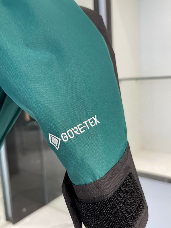 the n0*h F**e coat-047