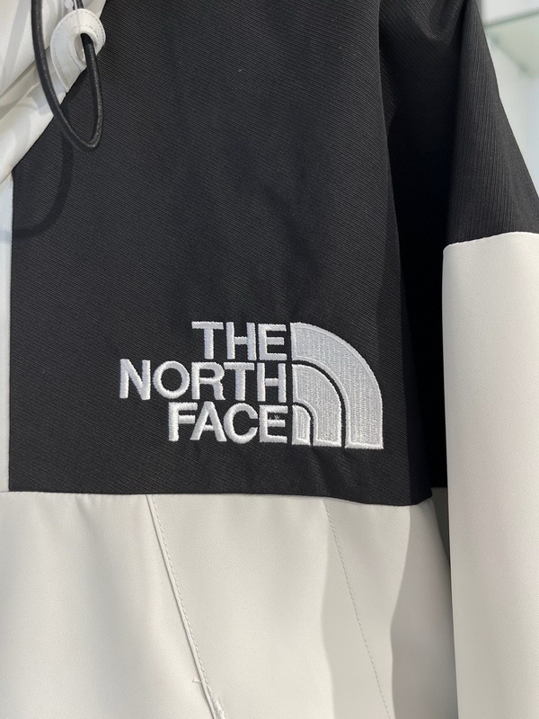 The North Face Coat-050