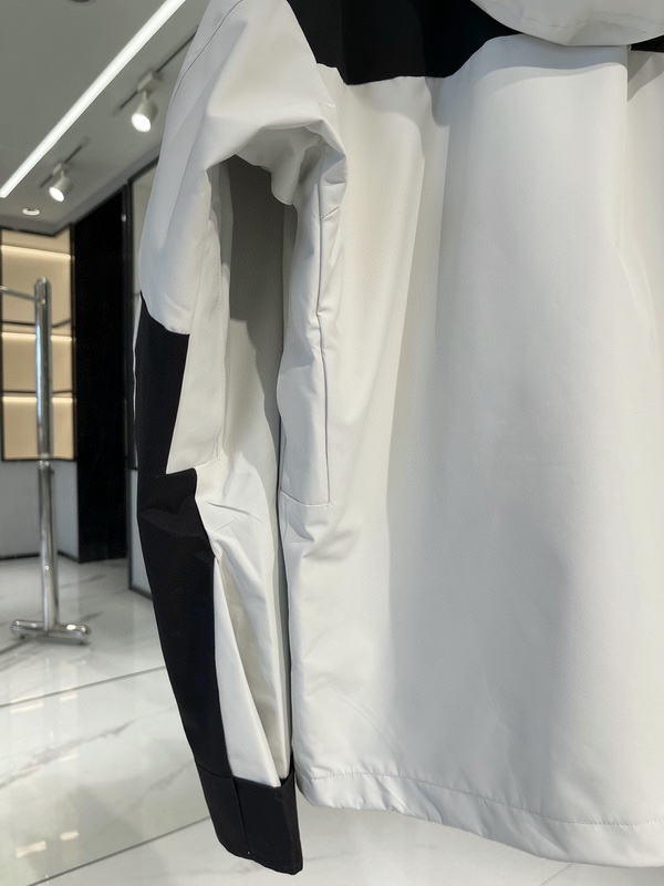 The North Face Coat-050