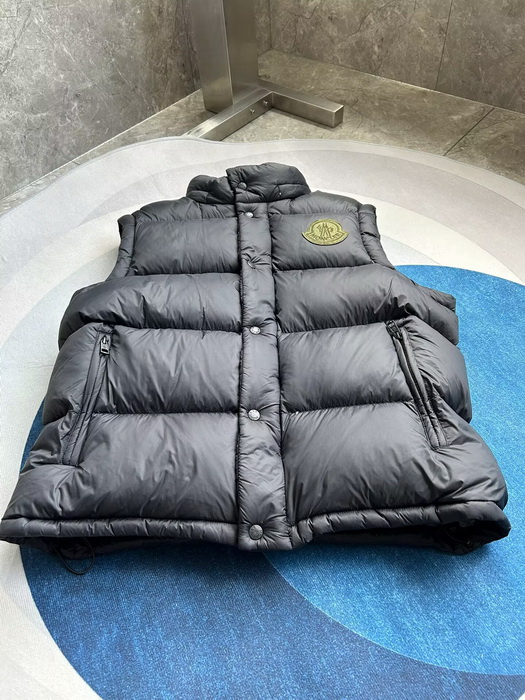 Moncler Coat-250