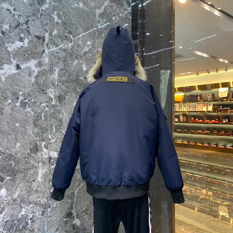 Can*a Go*e coat-317